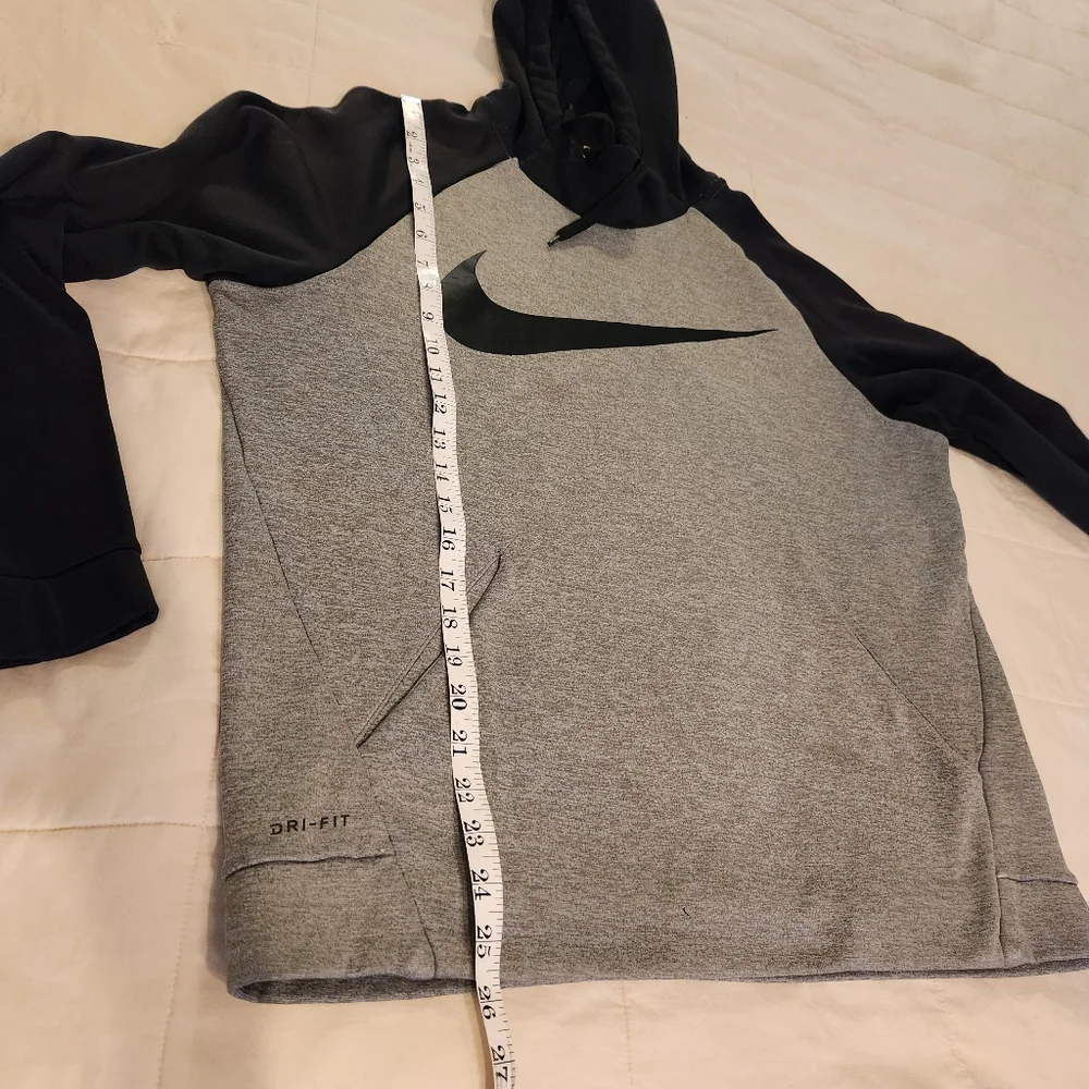 Nike Men’s Hoodie Sweatshirt, Dri-Fit Drawstring Sz Med, Pocket, Black/Gray, EUC